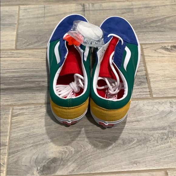 Vans Yacht Club - Picture 2 of 3